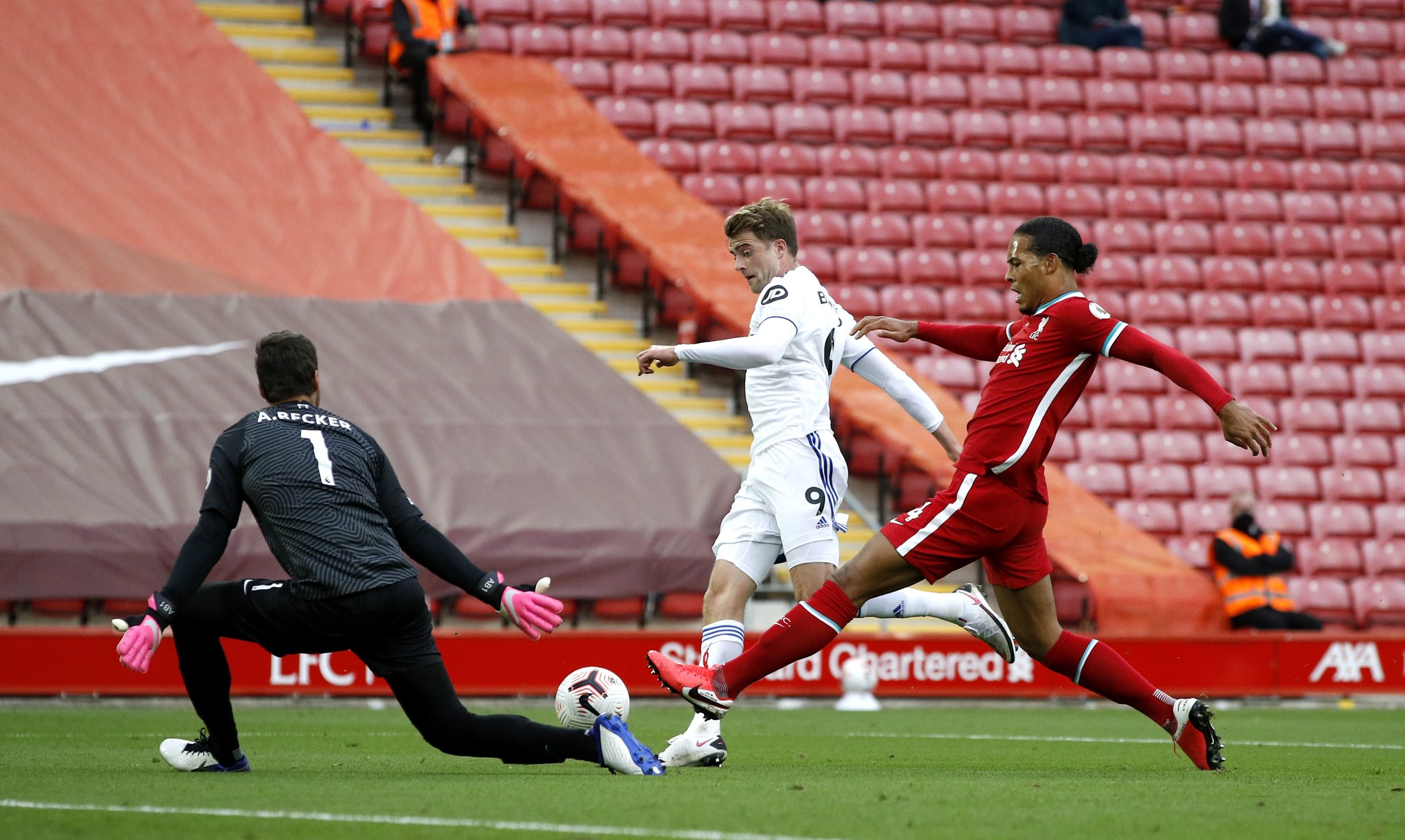 够连续上演 够连续上演